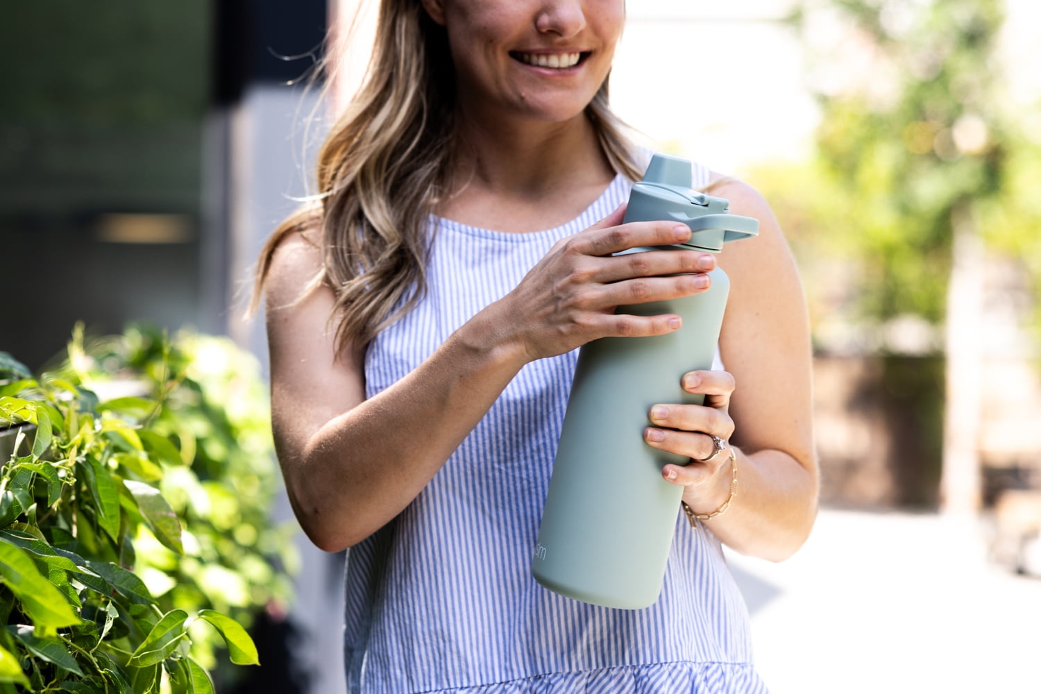 Simple Modern 48 fl oz Reusable Tritan Summit Water Bottle with Silicone Straw Lid|Seaglass Sage M402A