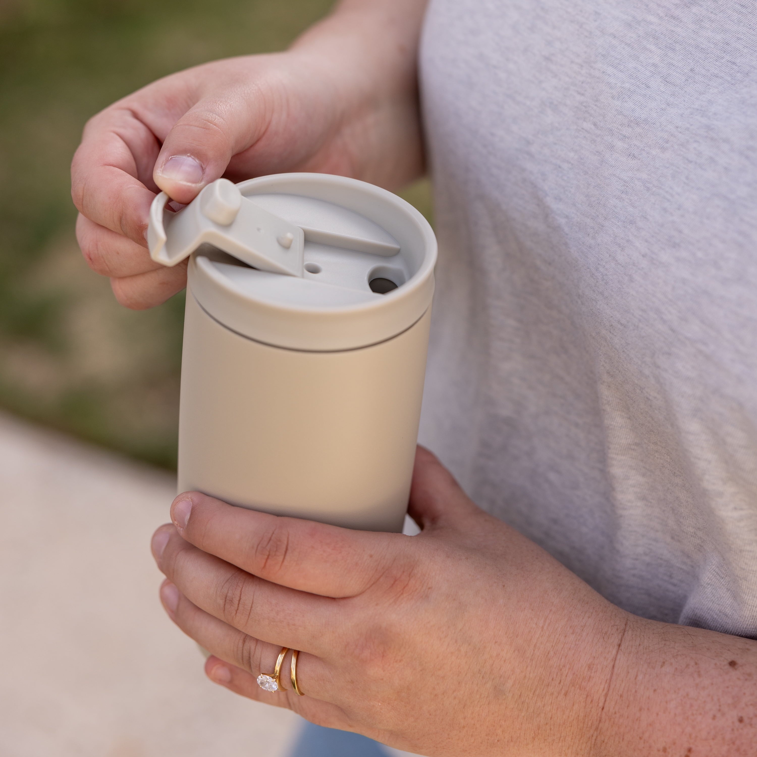 Simple Modern 16 fl oz Insulated Stainless Steel Voyager Coffee Tumbler with Insulated Flip Lid M394K