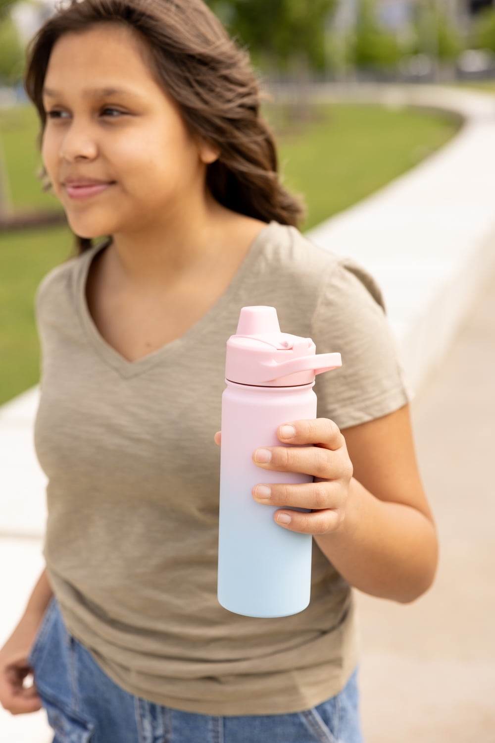 Simple Modern 18 fl oz Insulated Stainless Steel Summit Water Bottle with Covered Silicone Straw Lid | Sweet Taffy M395M