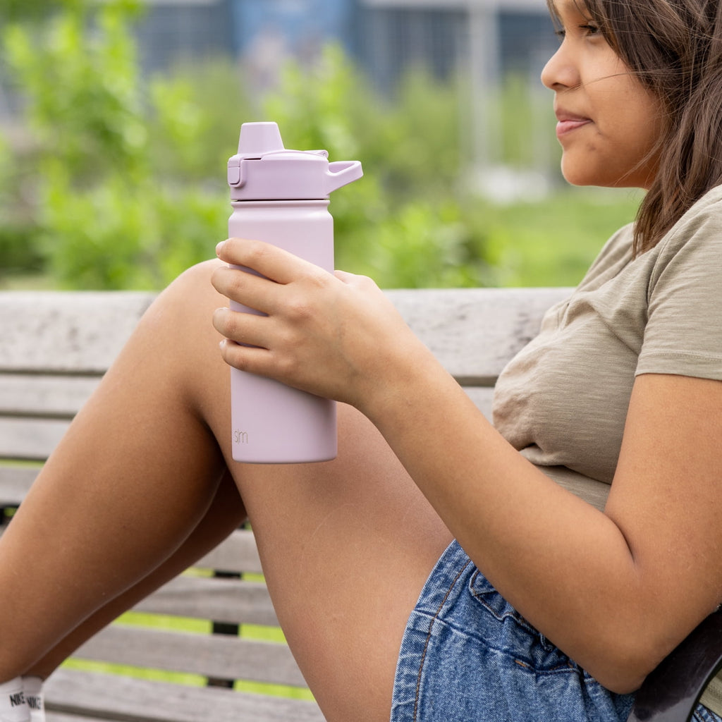 Simple Modern 18 fl oz Insulated Stainless Steel Summit Water Bottle with Covered Silicone Straw Lid | Sweet Taffy M395M