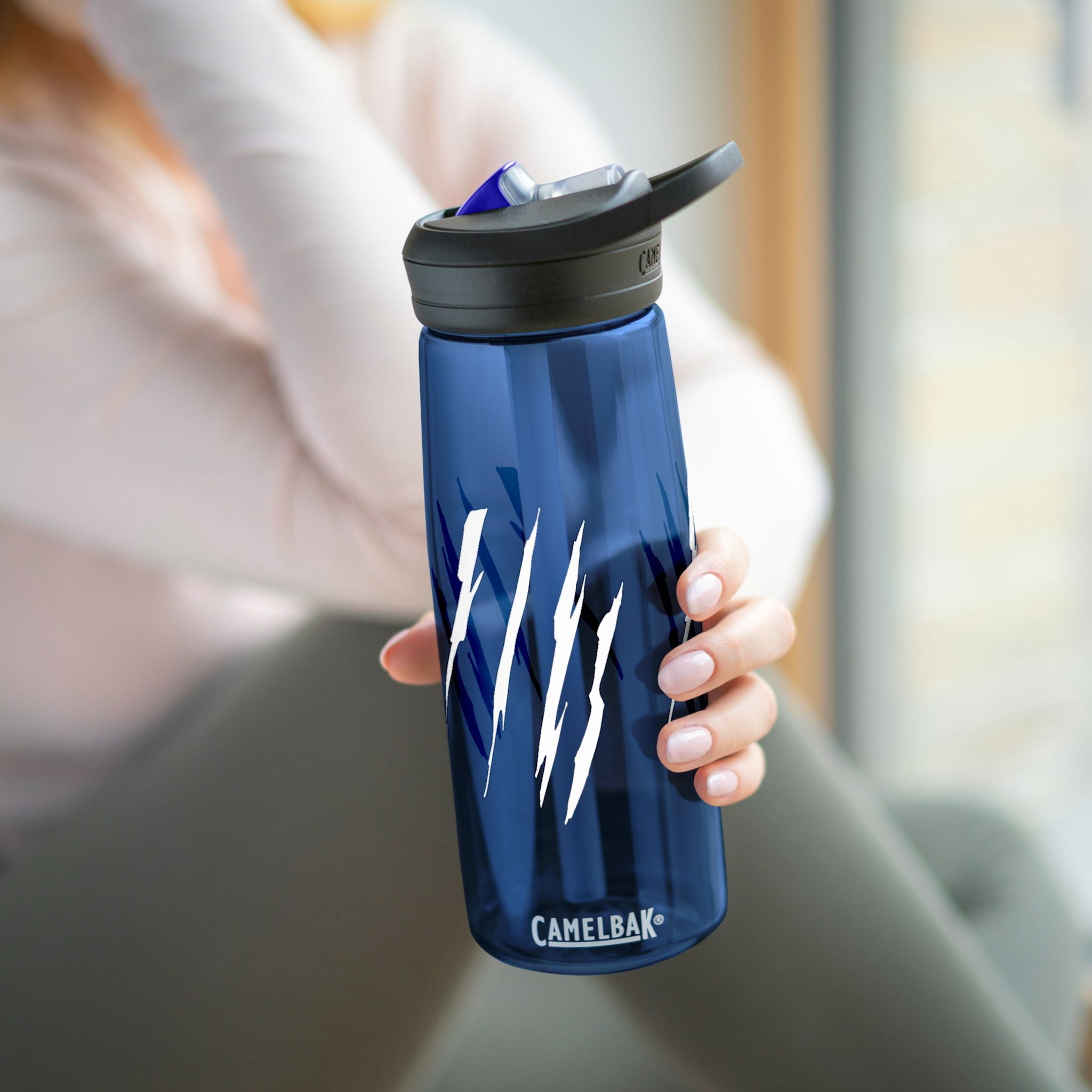 Effete Feline Claw Marks Scratch CamelBak Eddy®  Water Bottle, 20oz\25oz M307U