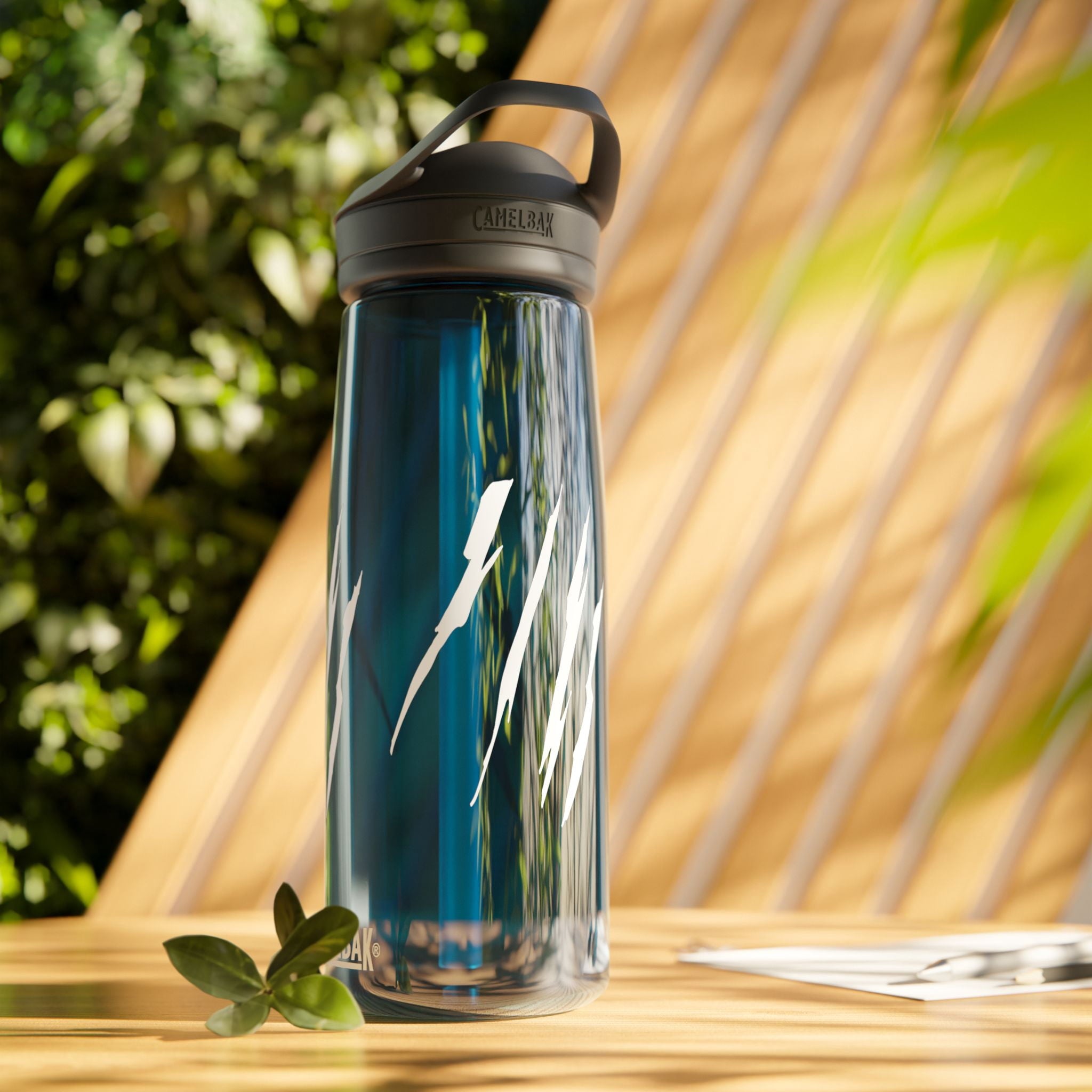Effete Feline Claw Marks Scratch CamelBak Eddy®  Water Bottle, 20oz\25oz M307U